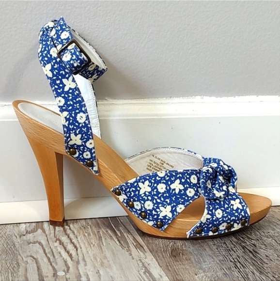 Ralph Lauren Heels - Picture 9 of 10